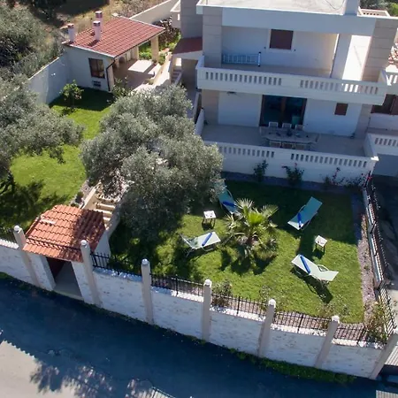 With Private Pool Near To The Sea Apartment *
