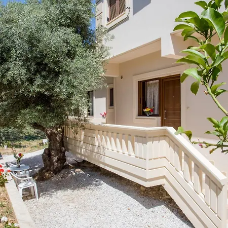 With Private Pool Near To The Sea Apartment