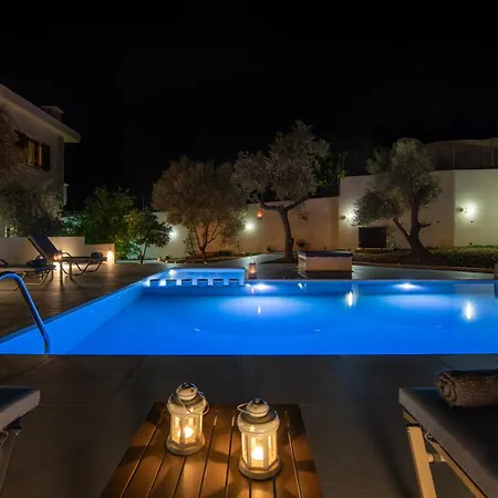 With Private Pool Near To The Sea Daratsos
