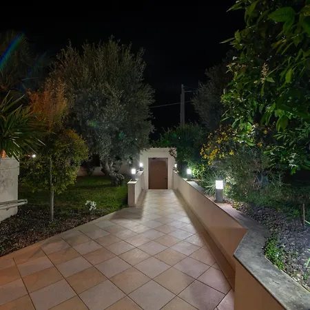 With Private Pool Near To The Sea * Daratsos