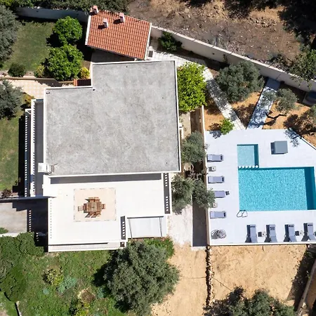 With Private Pool Near To The Sea *