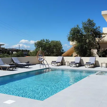 With Private Pool Near To The Sea Apartment *